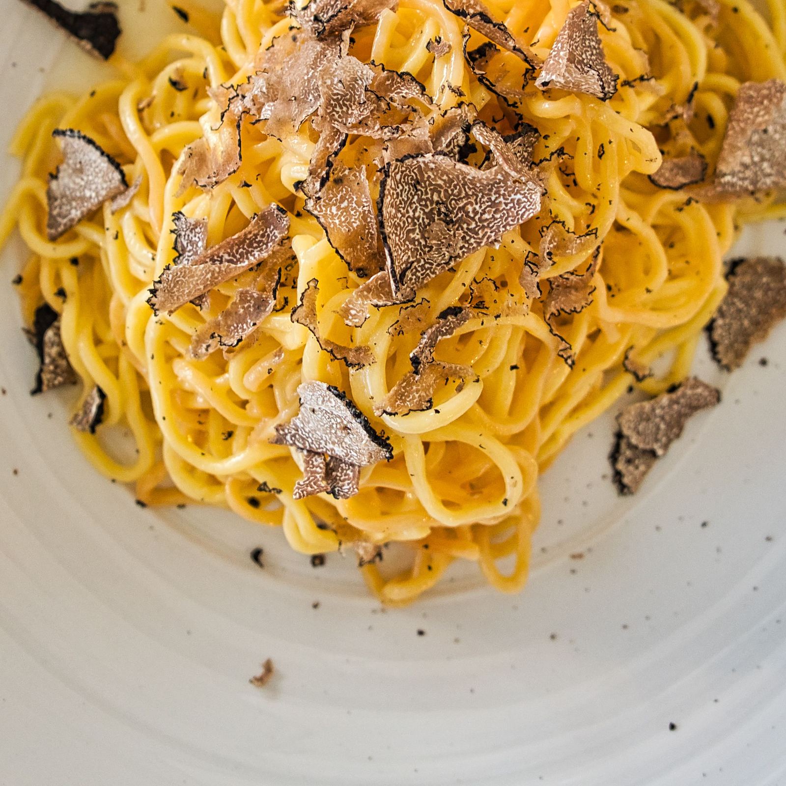 Piatto di tajarin al tartufo nero