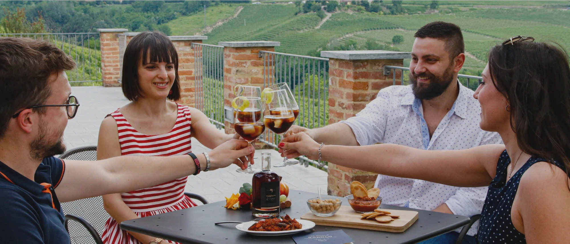 Degustazione con vista sui vigneti